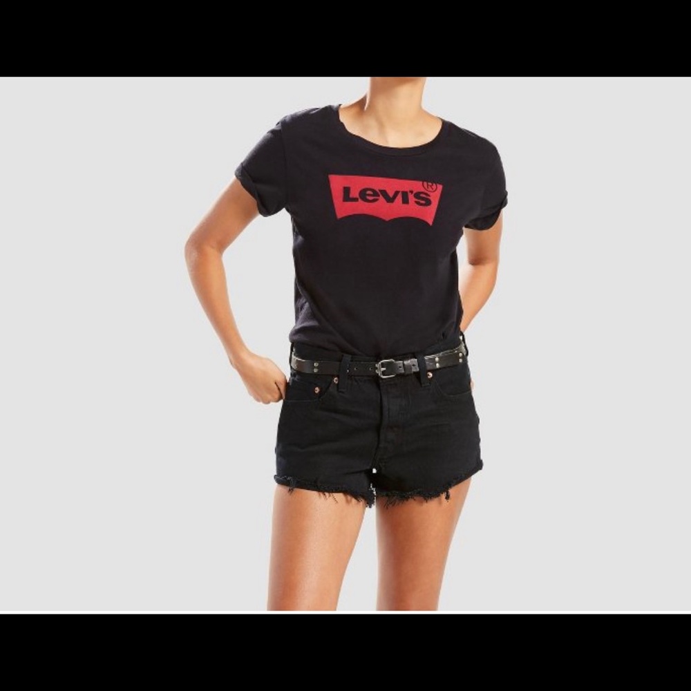 Black Levi’s fitted T-shirt size XS